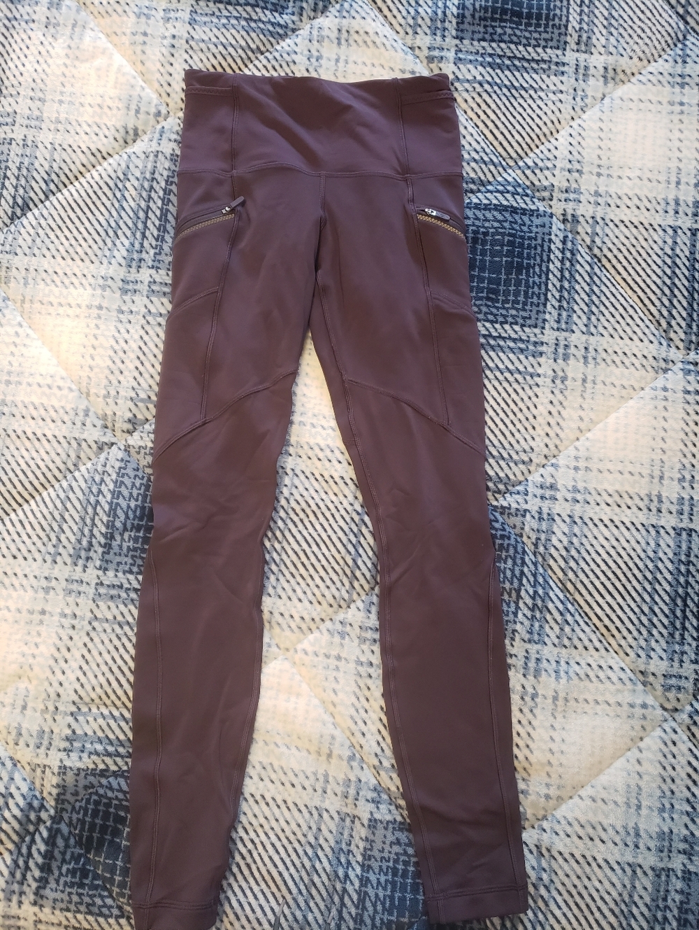 Lululemon High-Waist Purple Leggings with Zipper Pockets